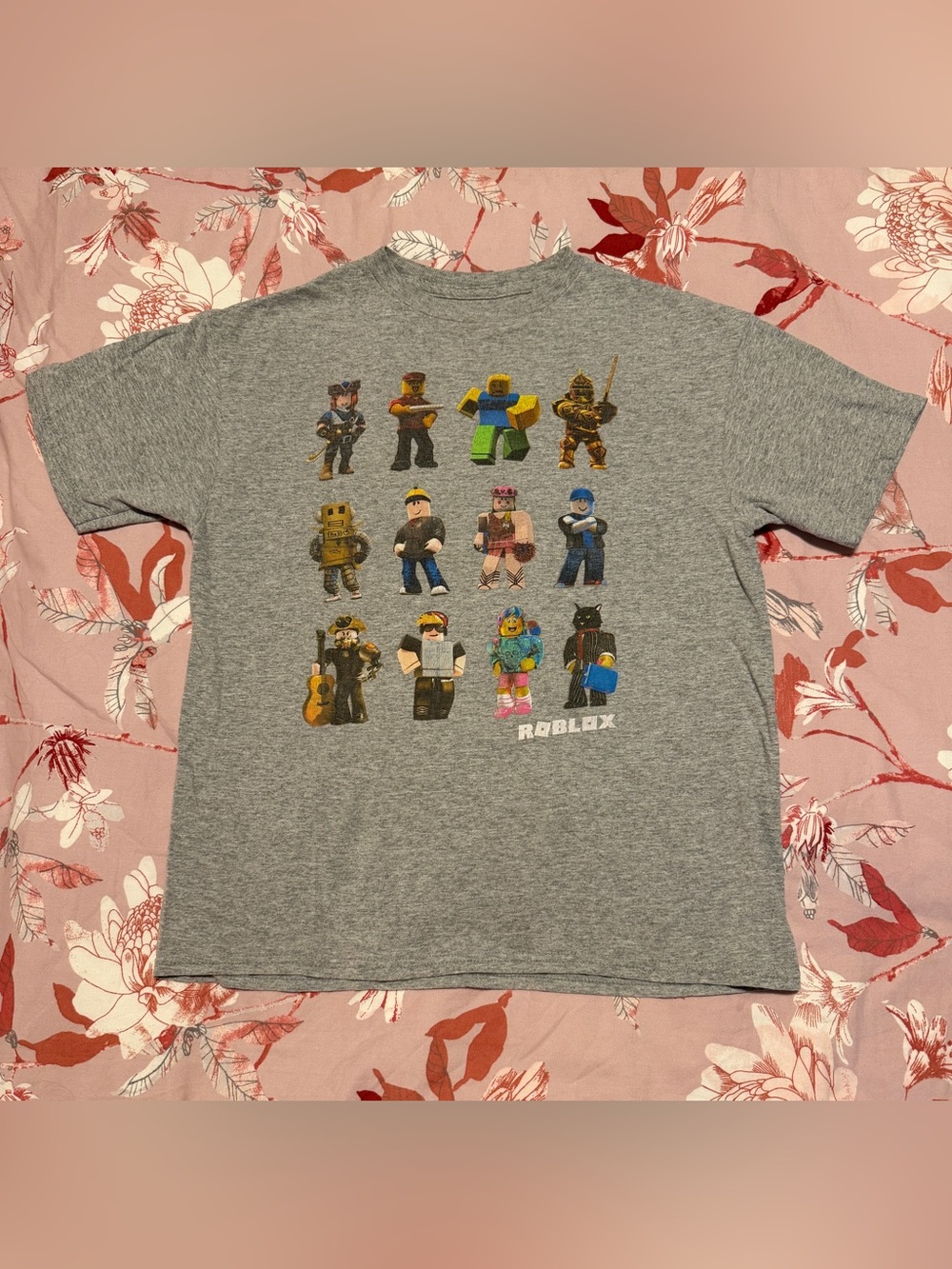Roblox Kids' Gray Character Tee - Gray